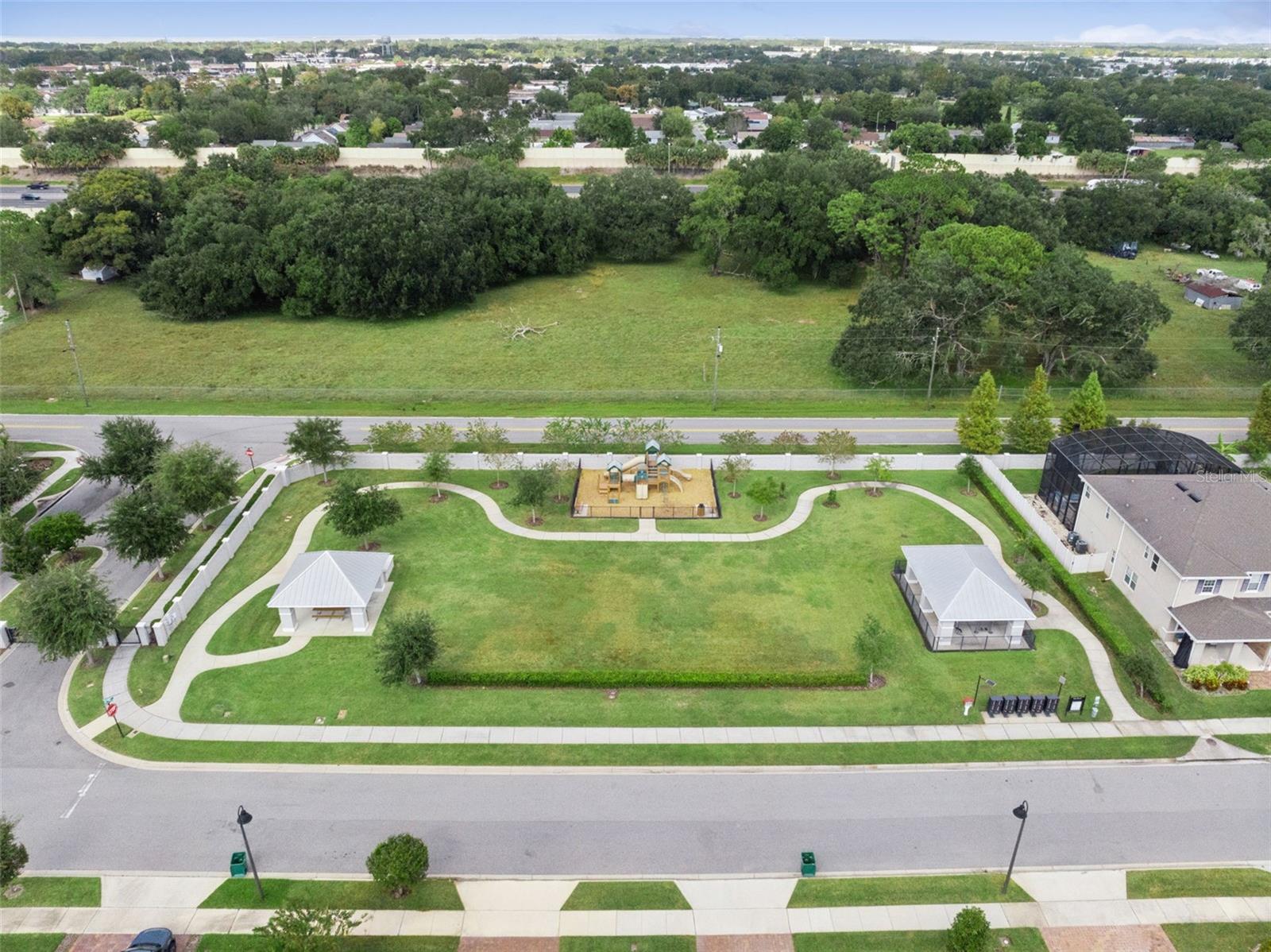 ROPER RESERVE - Residential