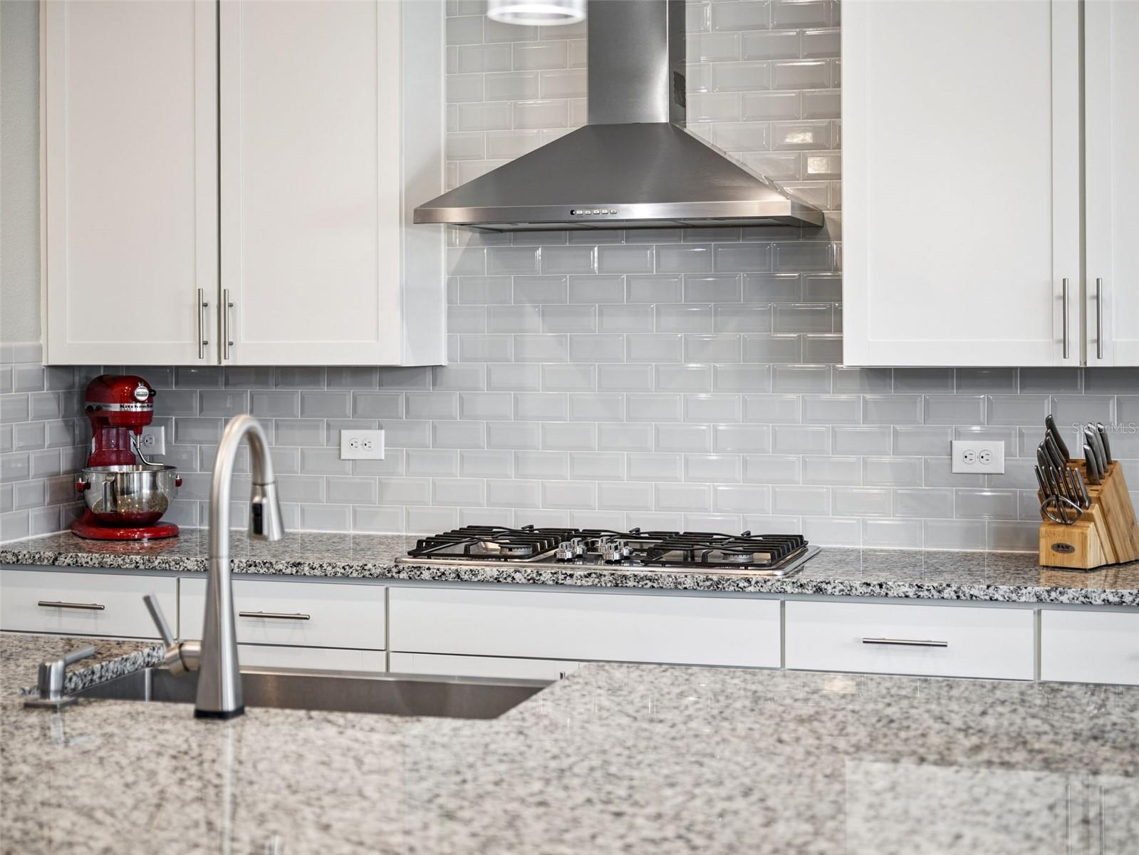 ROPER RESERVE - Residential