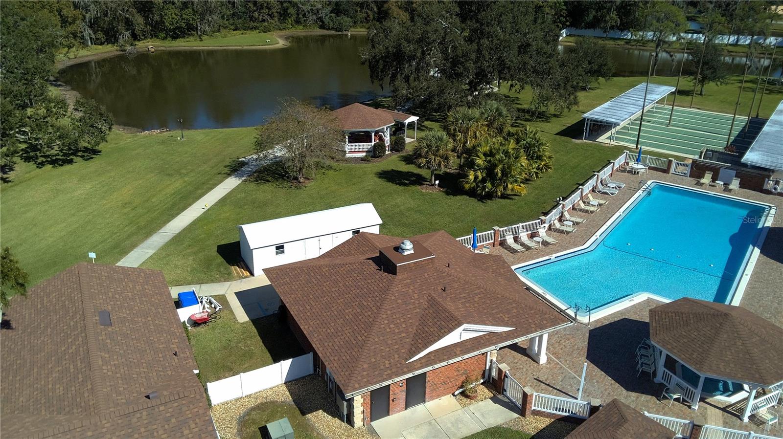 COLONNADES PH 1 - Residential