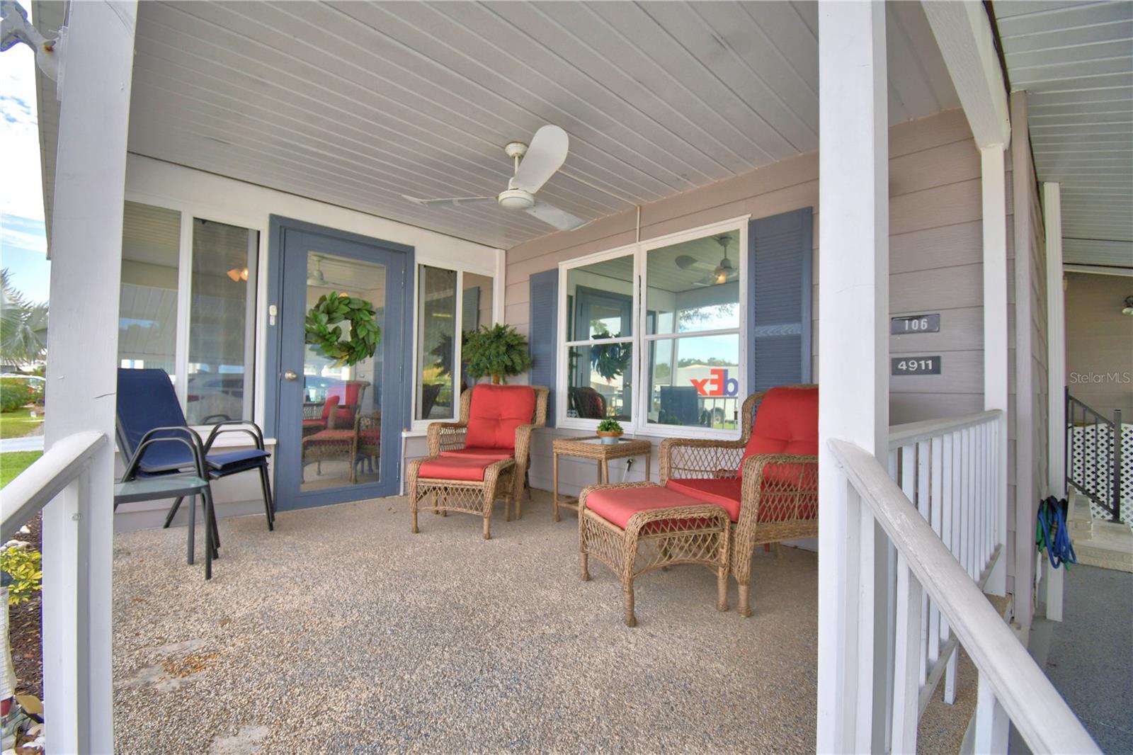 COLONNADES PH 1 - Residential