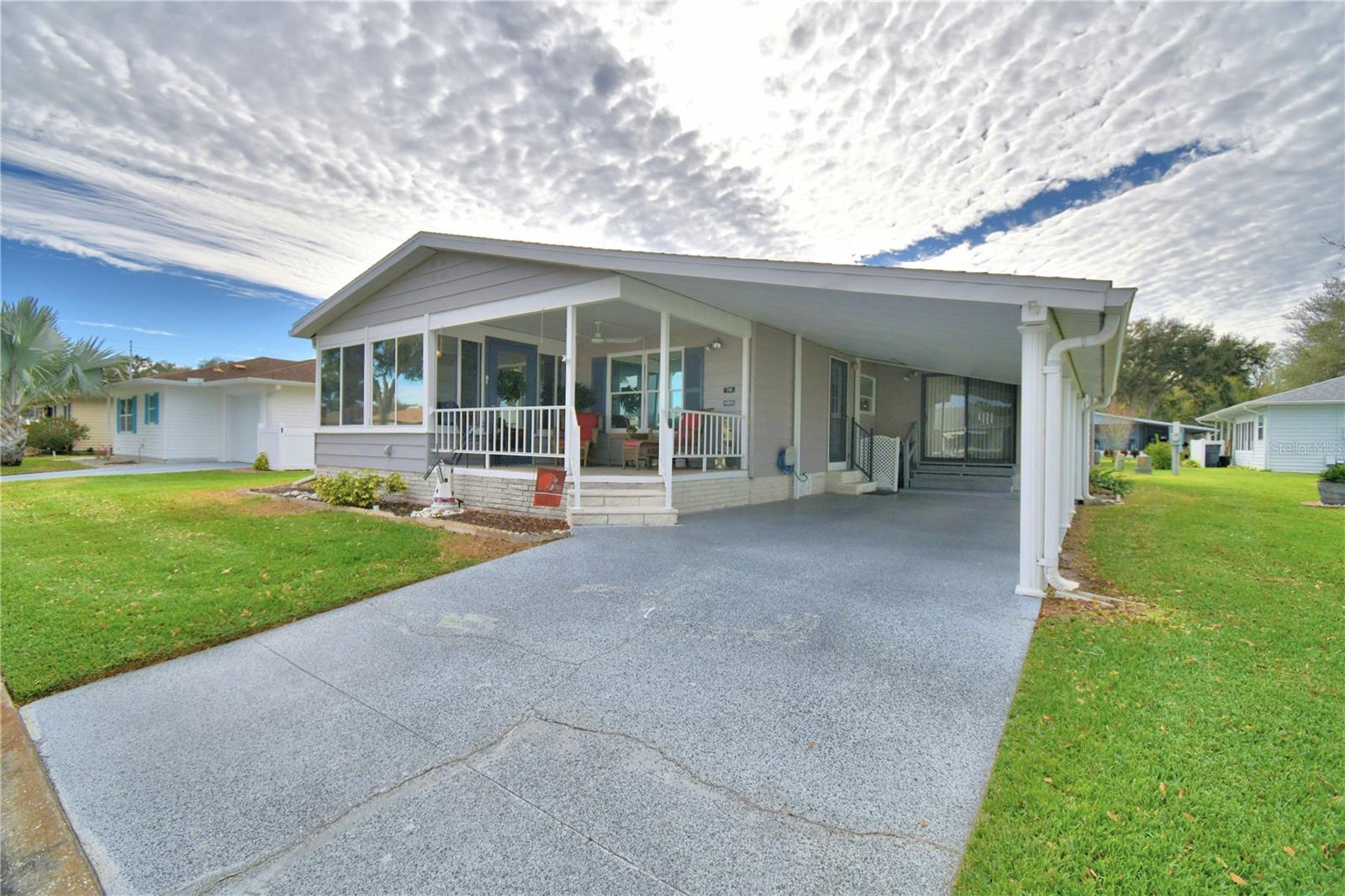 COLONNADES PH 1 - Residential