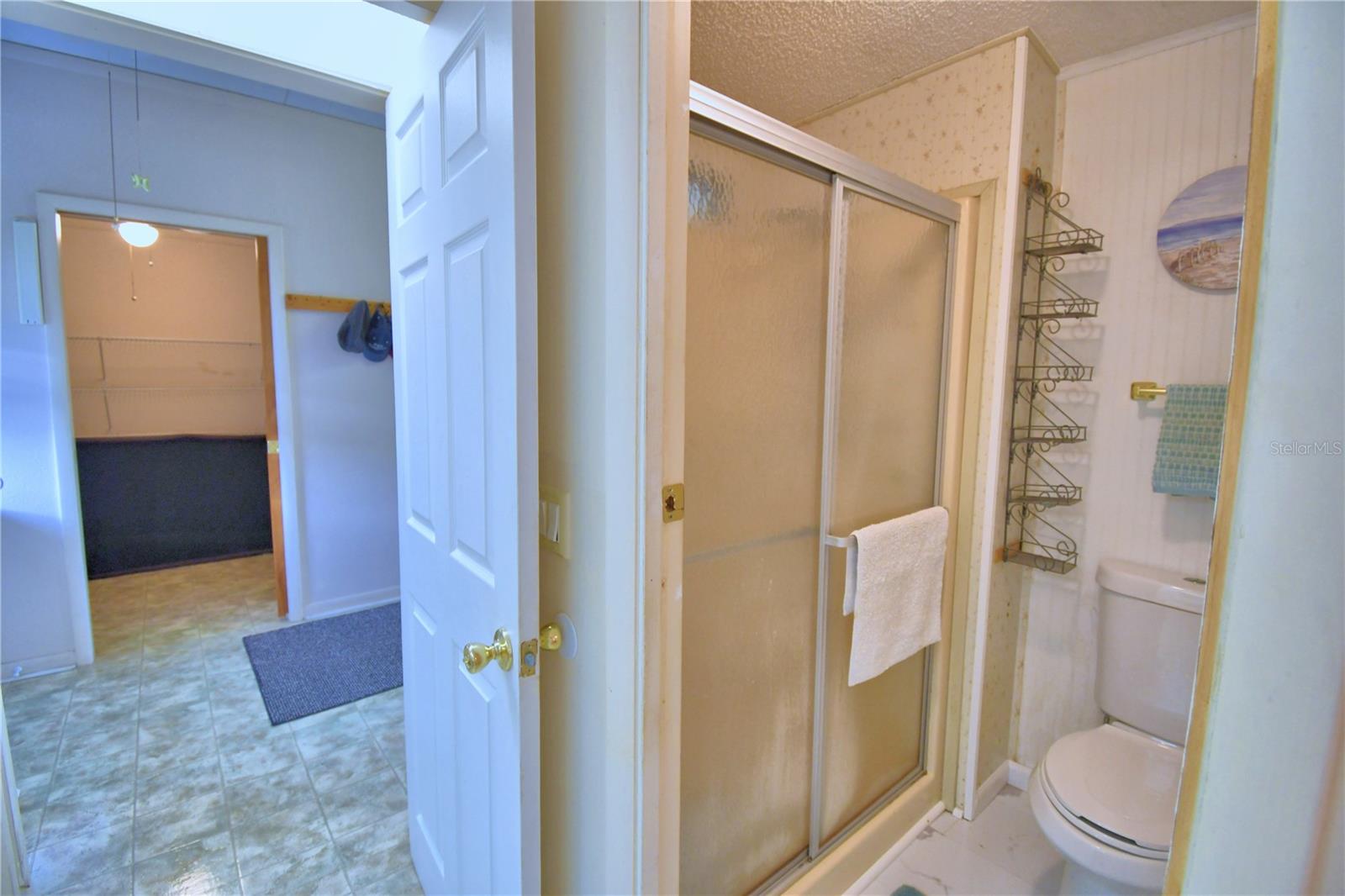 COLONNADES PH 1 - Residential