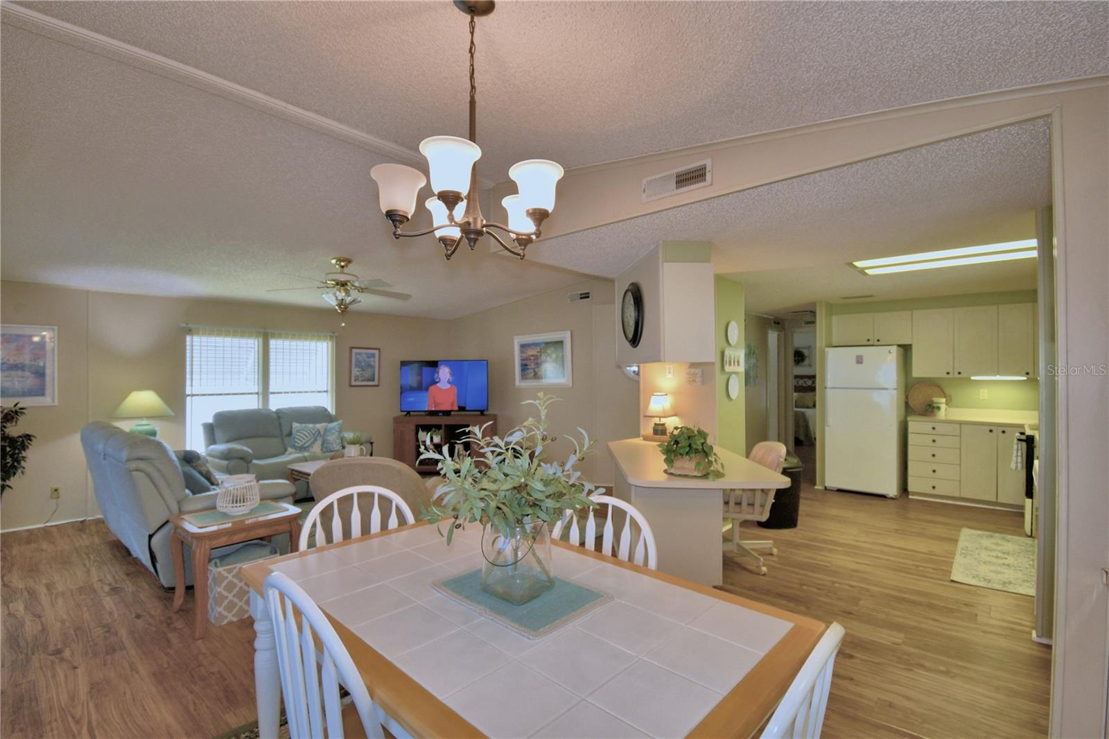 COLONNADES PH 1 - Residential