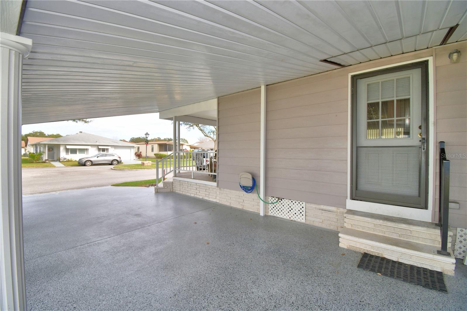 COLONNADES PH 1 - Residential