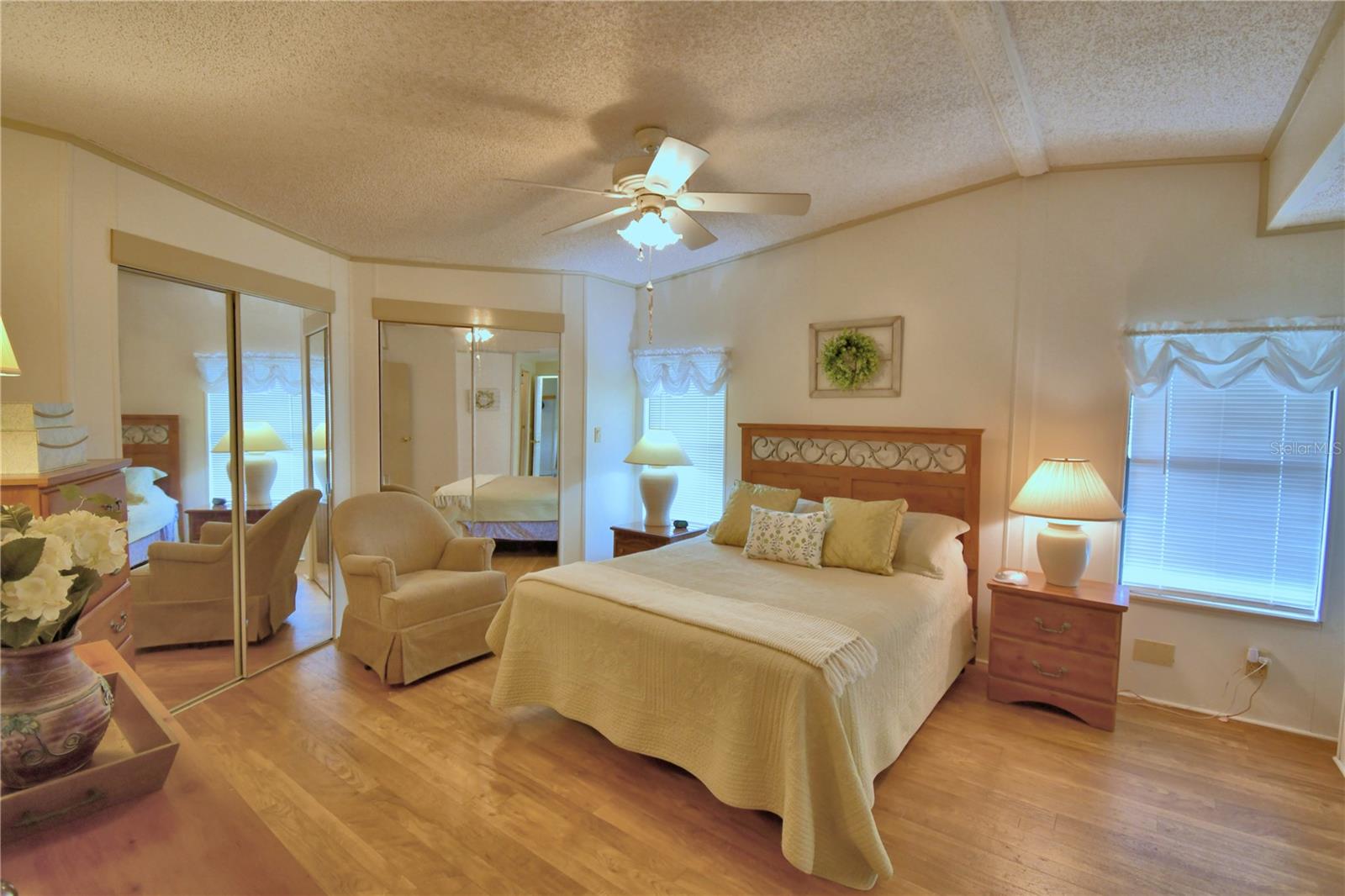 COLONNADES PH 1 - Residential