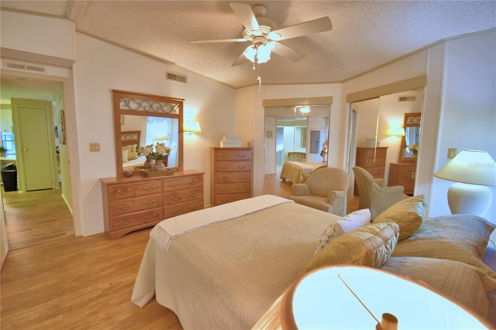 COLONNADES PH 1 - Residential