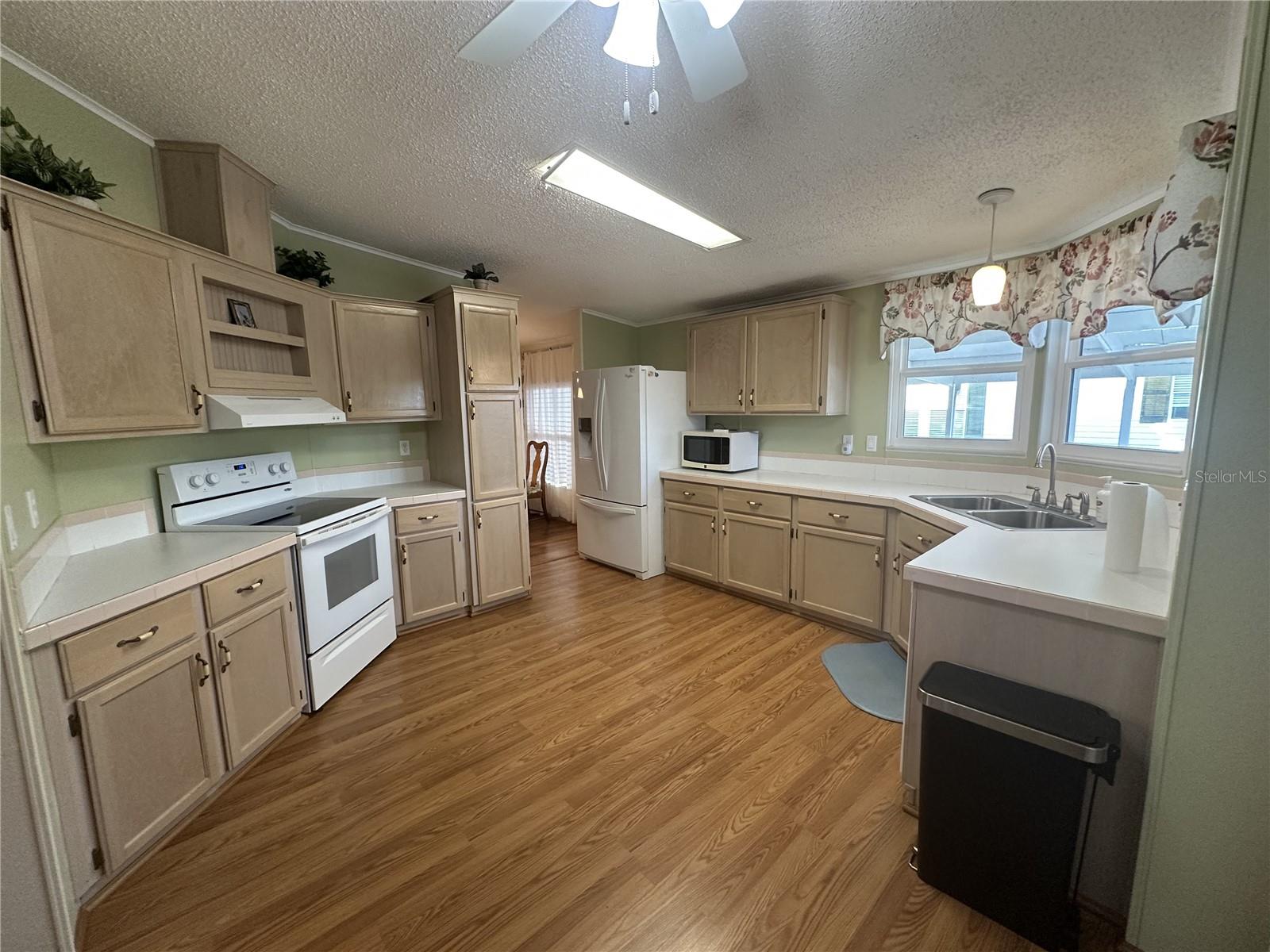 RIVERWALK MHP CO-OP - Residential