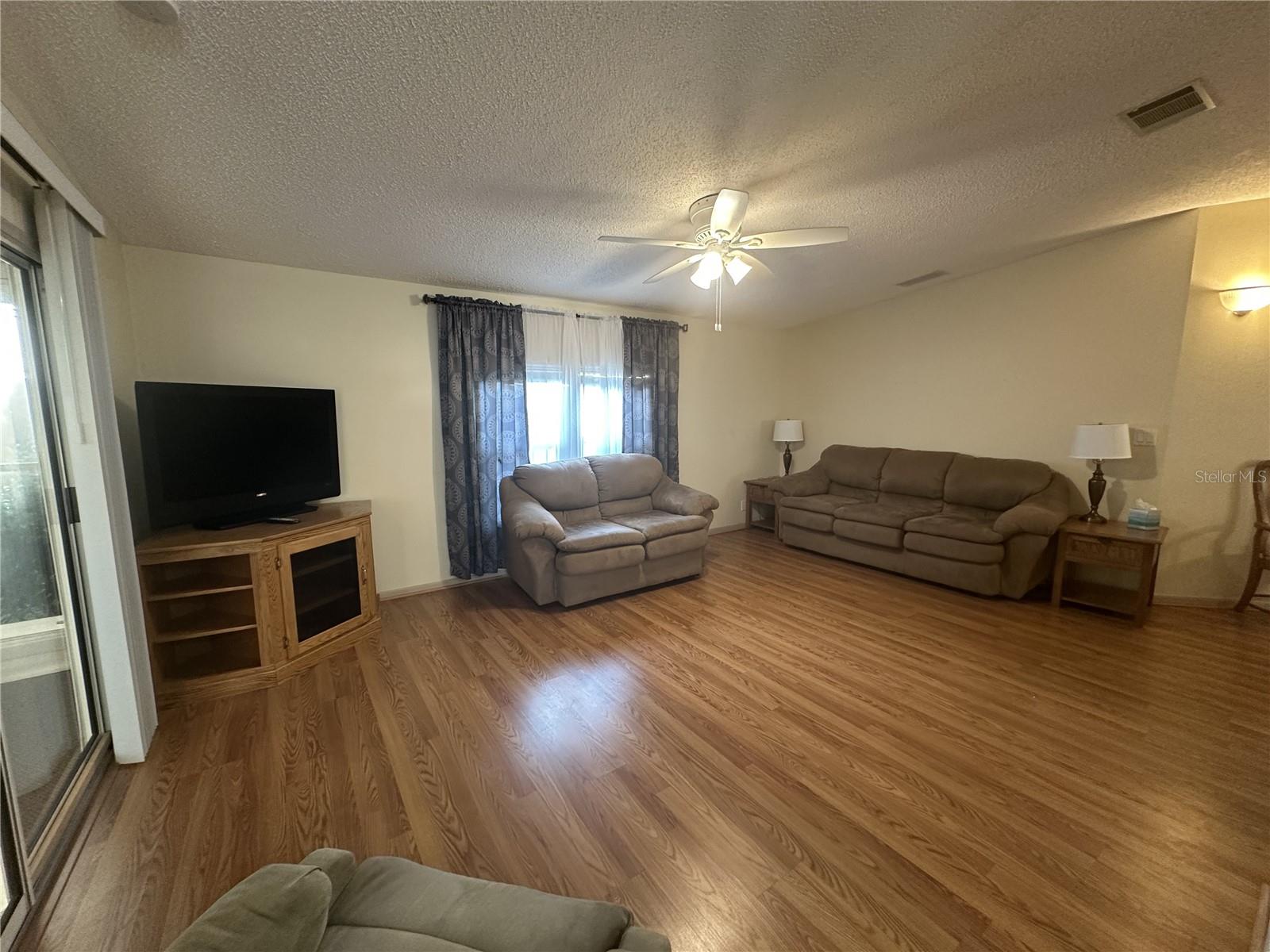 RIVERWALK MHP CO-OP - Residential