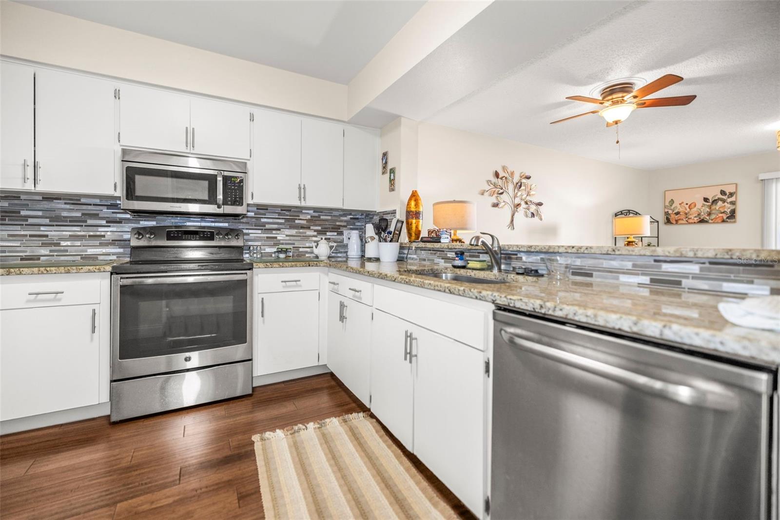 STONES THROW CONDO - Residential Lease