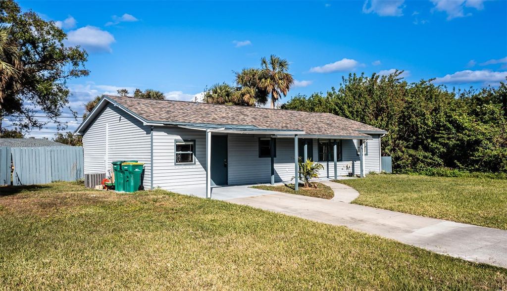 Photo of 20310 Lorenzo Avenue, Port Charlotte, FL 33952 (MLS # A4664286)