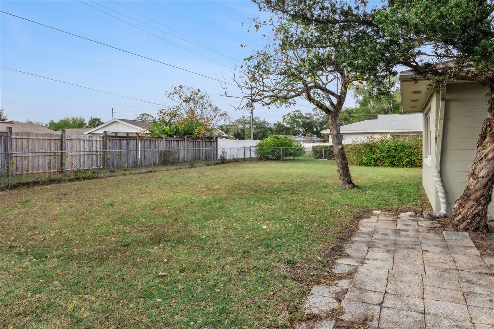 KINGSWOOD MANOR 1ST ADD - Residential