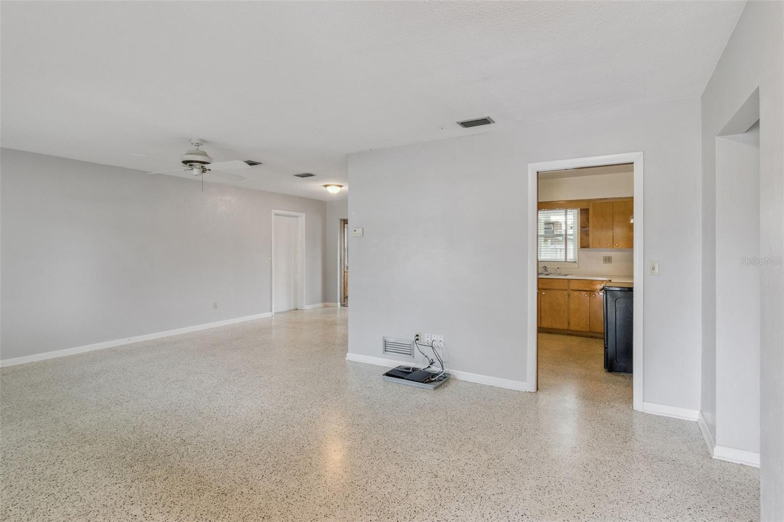 KINGSWOOD MANOR 1ST ADD - Residential