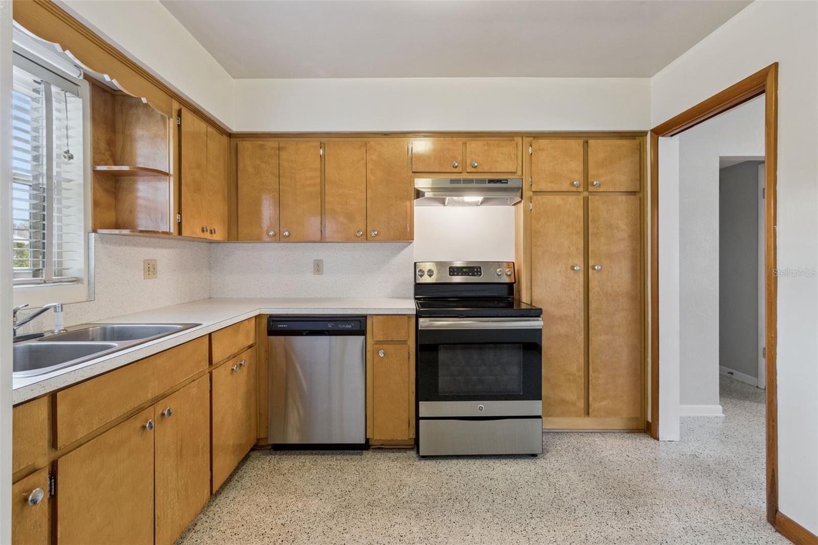 KINGSWOOD MANOR 1ST ADD - Residential