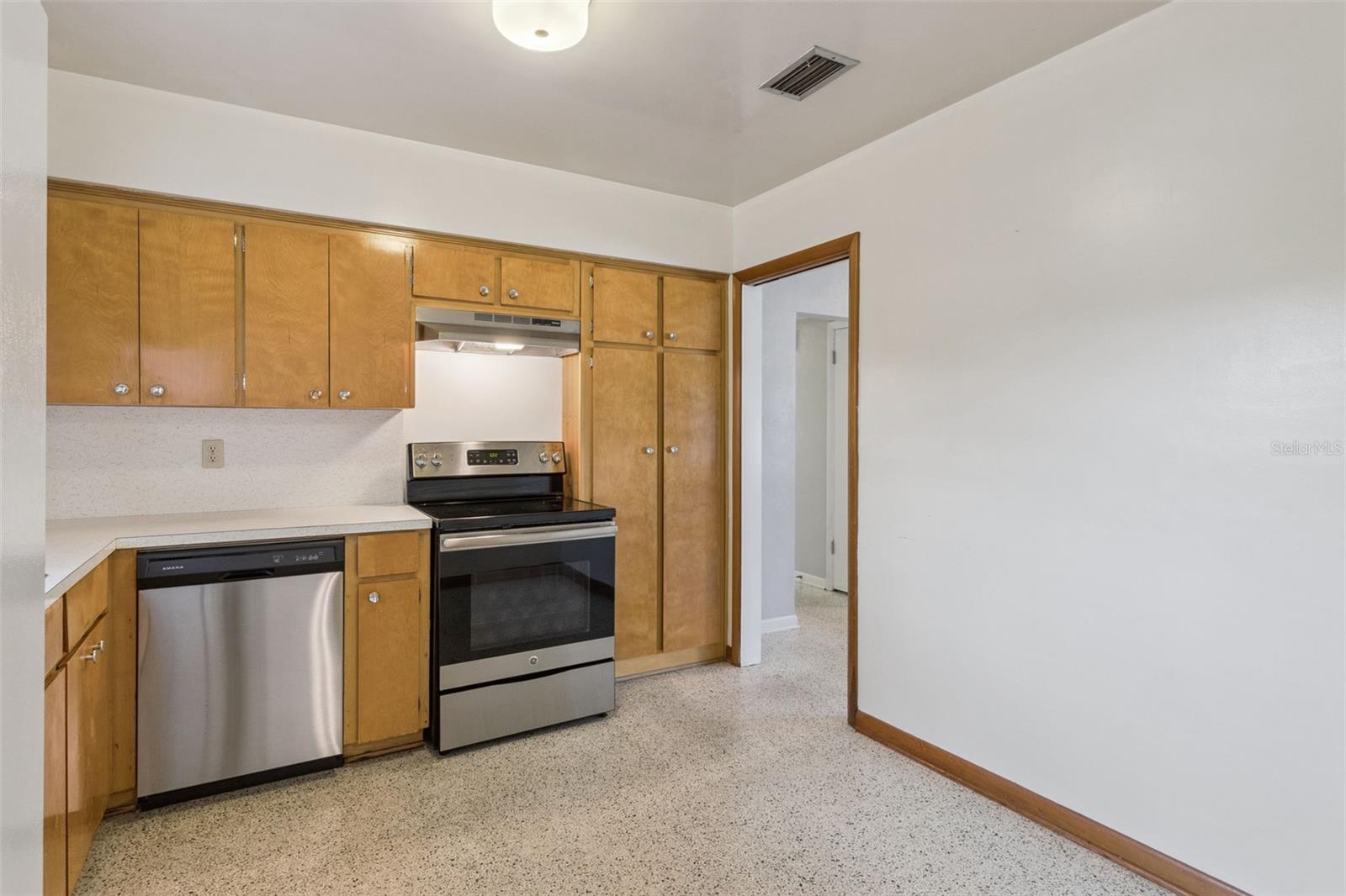 KINGSWOOD MANOR 1ST ADD - Residential