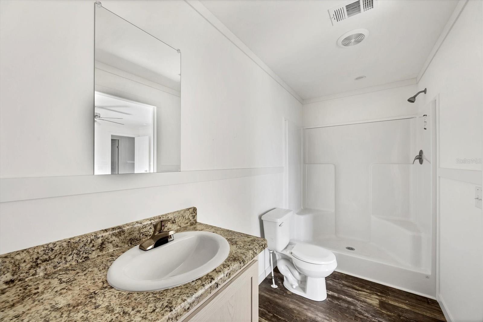 HOLIDAY MOB ESTATE - Residential