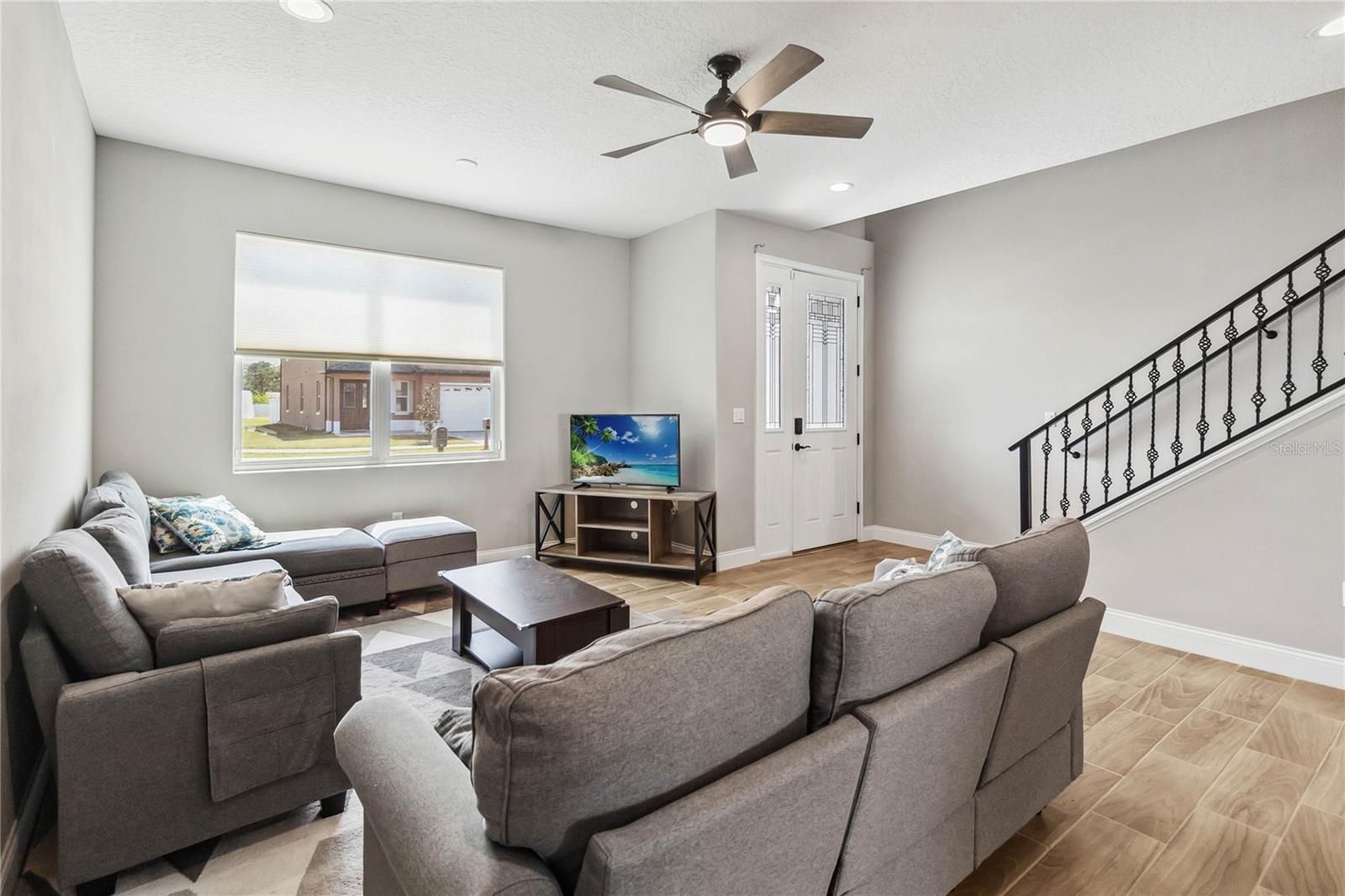 LANDING BAY - Residential Lease