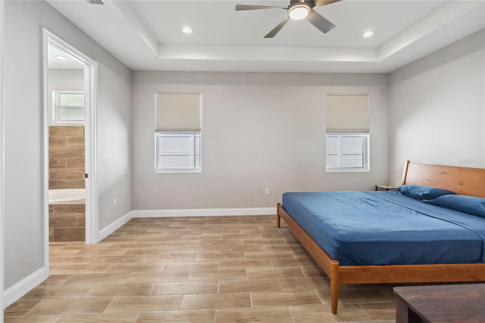 LANDING BAY - Residential Lease