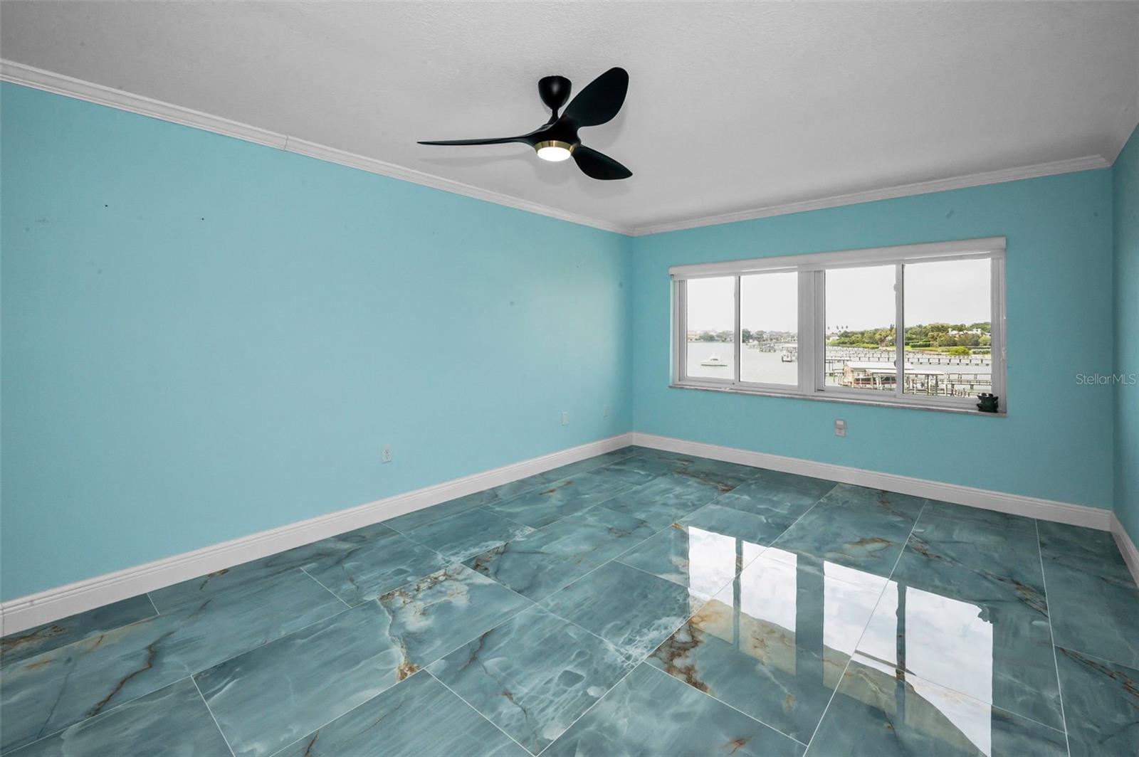 HARBOUR CLUB NO 3 - Residential