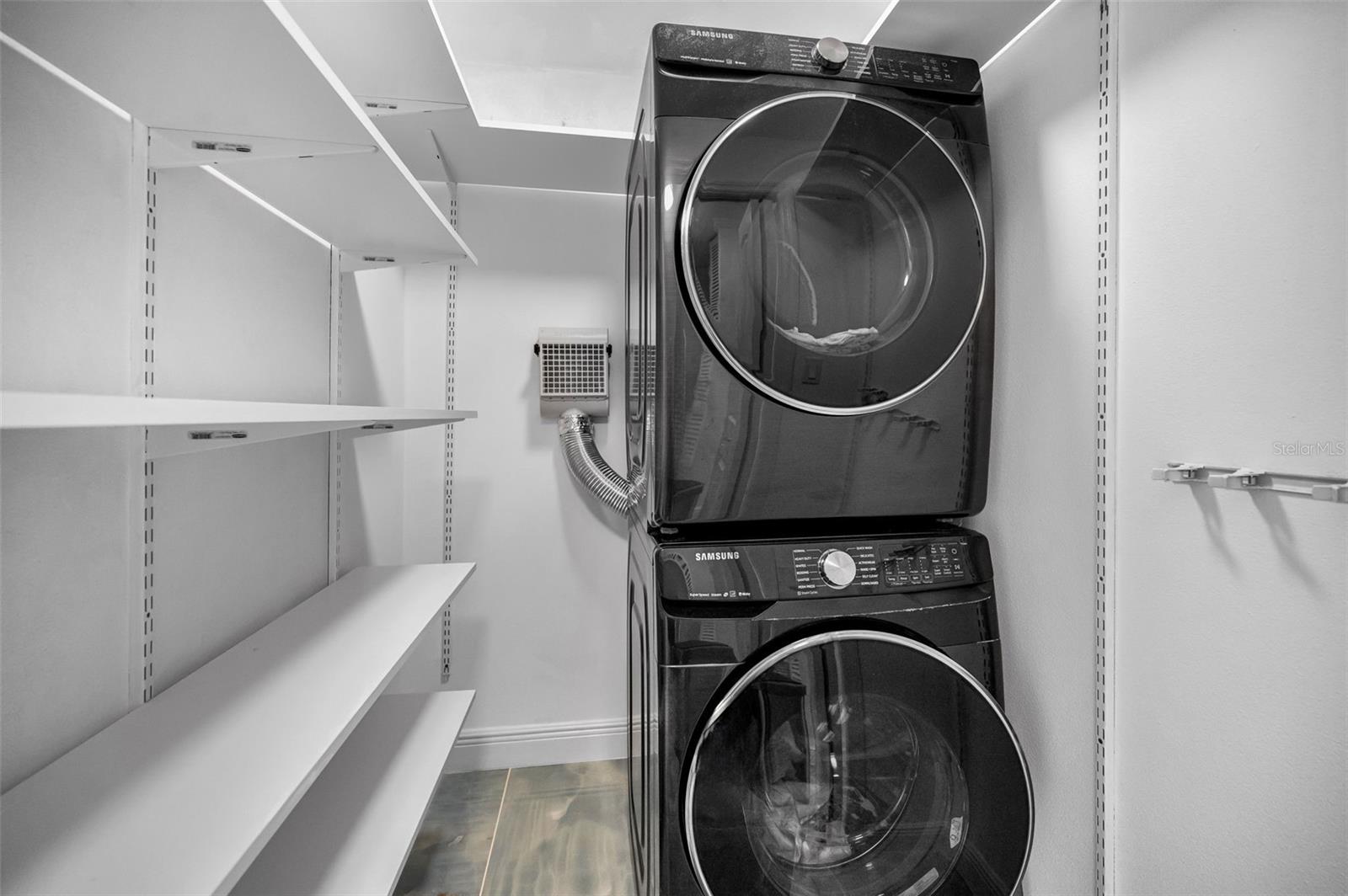 HARBOUR CLUB NO 3 - Residential