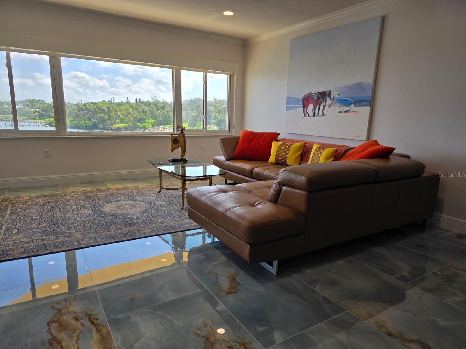 HARBOUR CLUB NO 3 - Residential