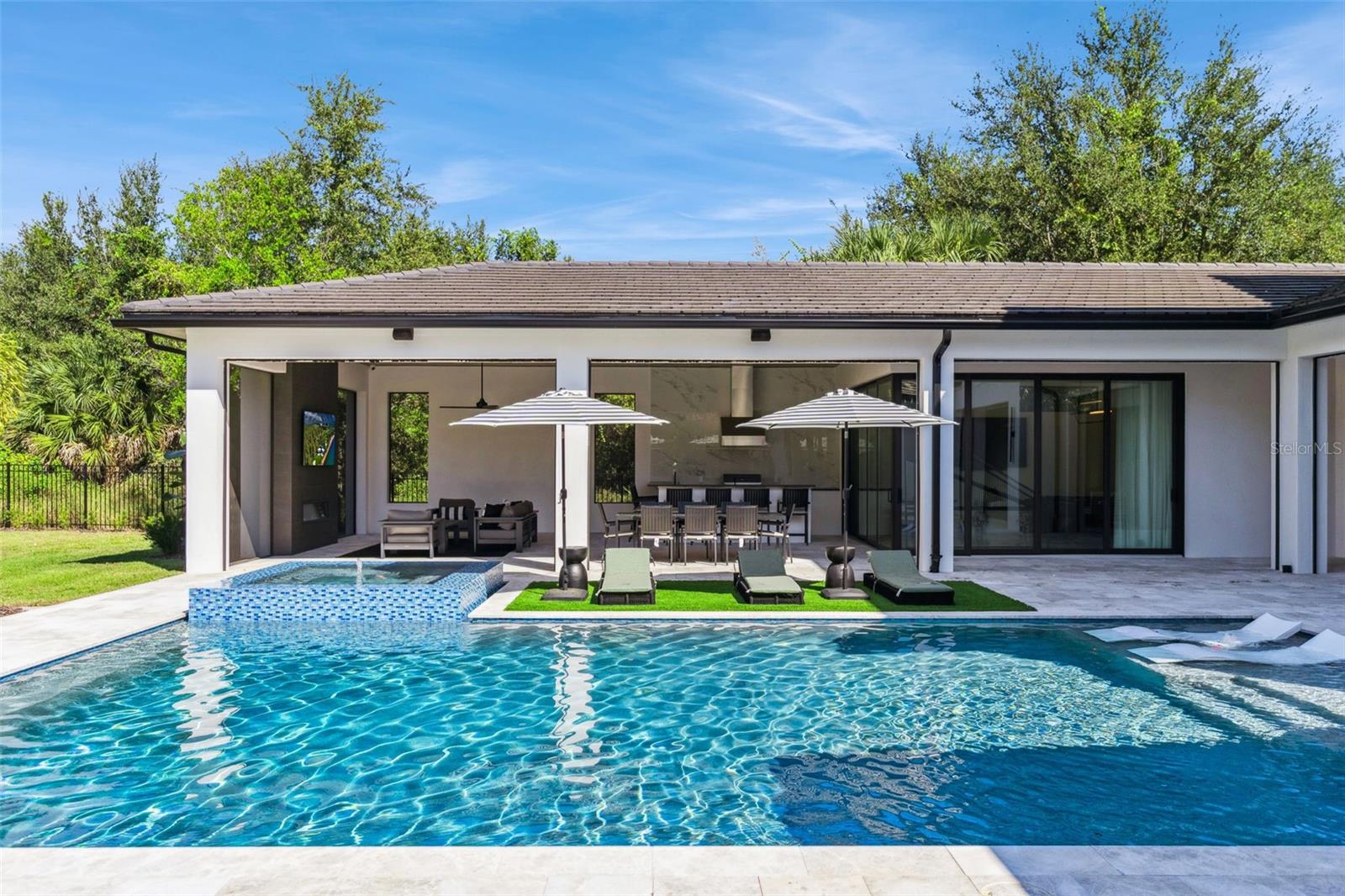 BELLA COLLINA - Residential