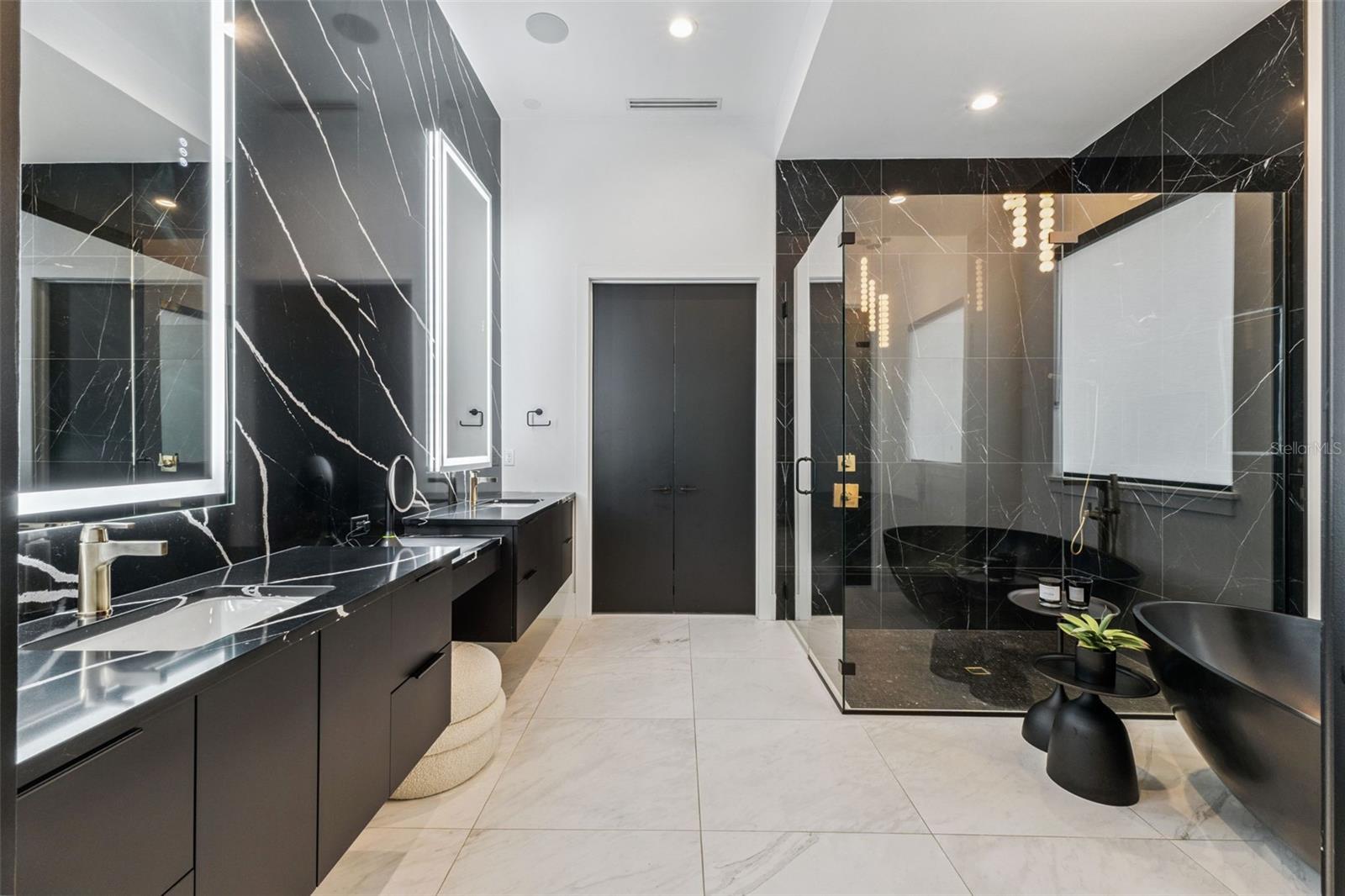 BELLA COLLINA - Residential