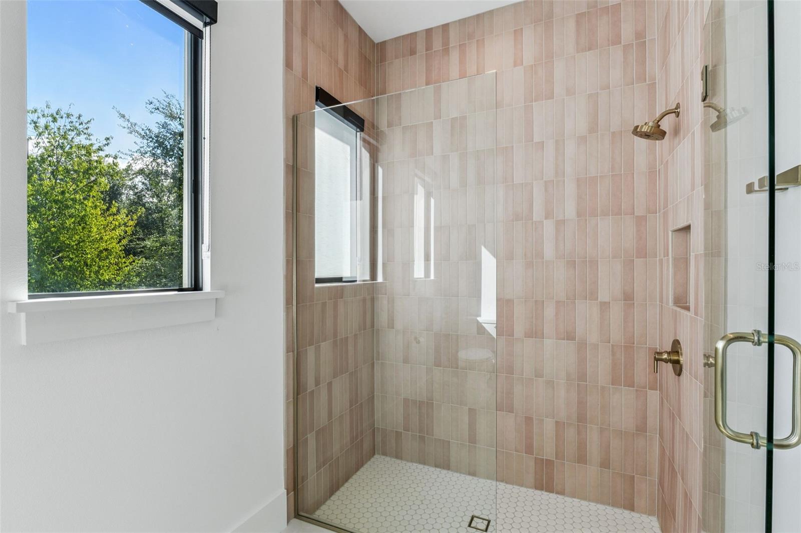 BELLA COLLINA - Residential