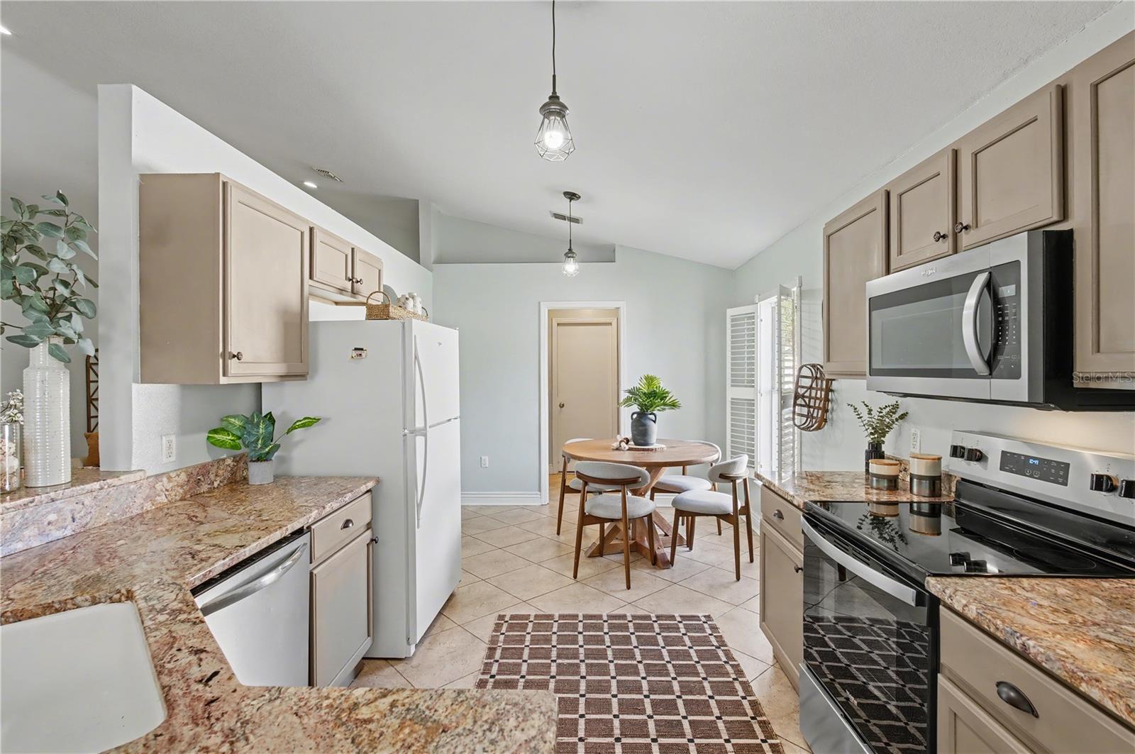 MAGNOLIA FOREST - Residential