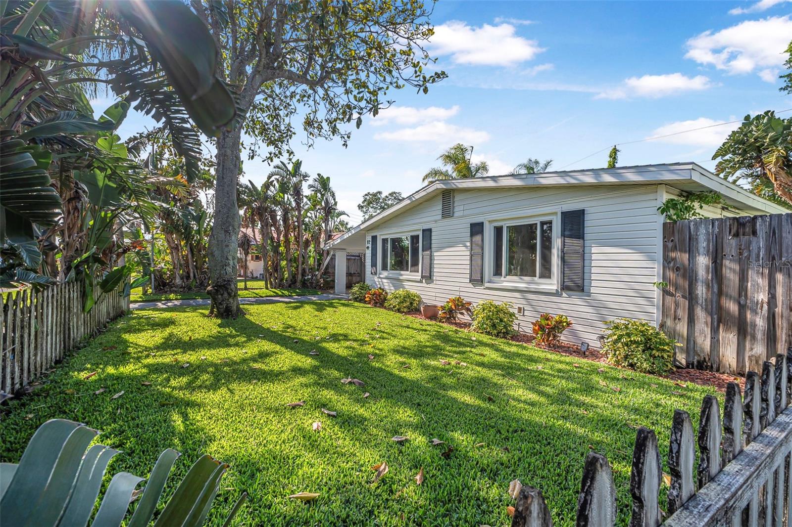 ORMOND OCEAN GARDENS - Residential