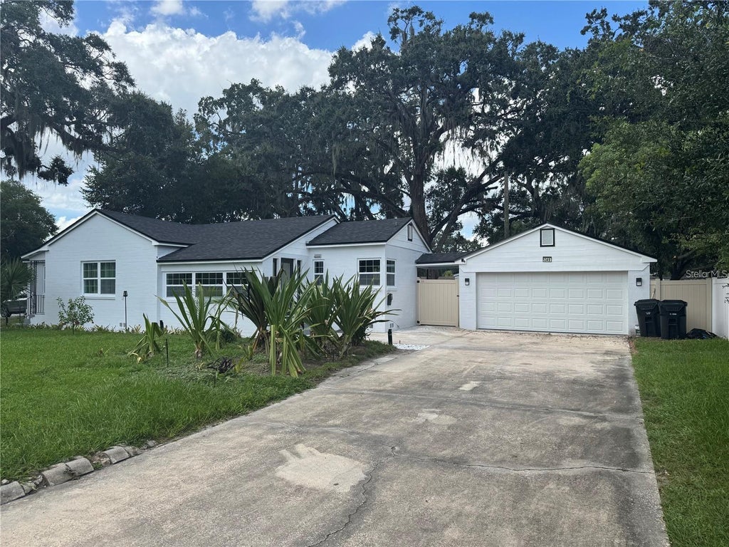 Photo of 1349 Arlington Street, Orlando, FL 32805 (MLS # O6421111)