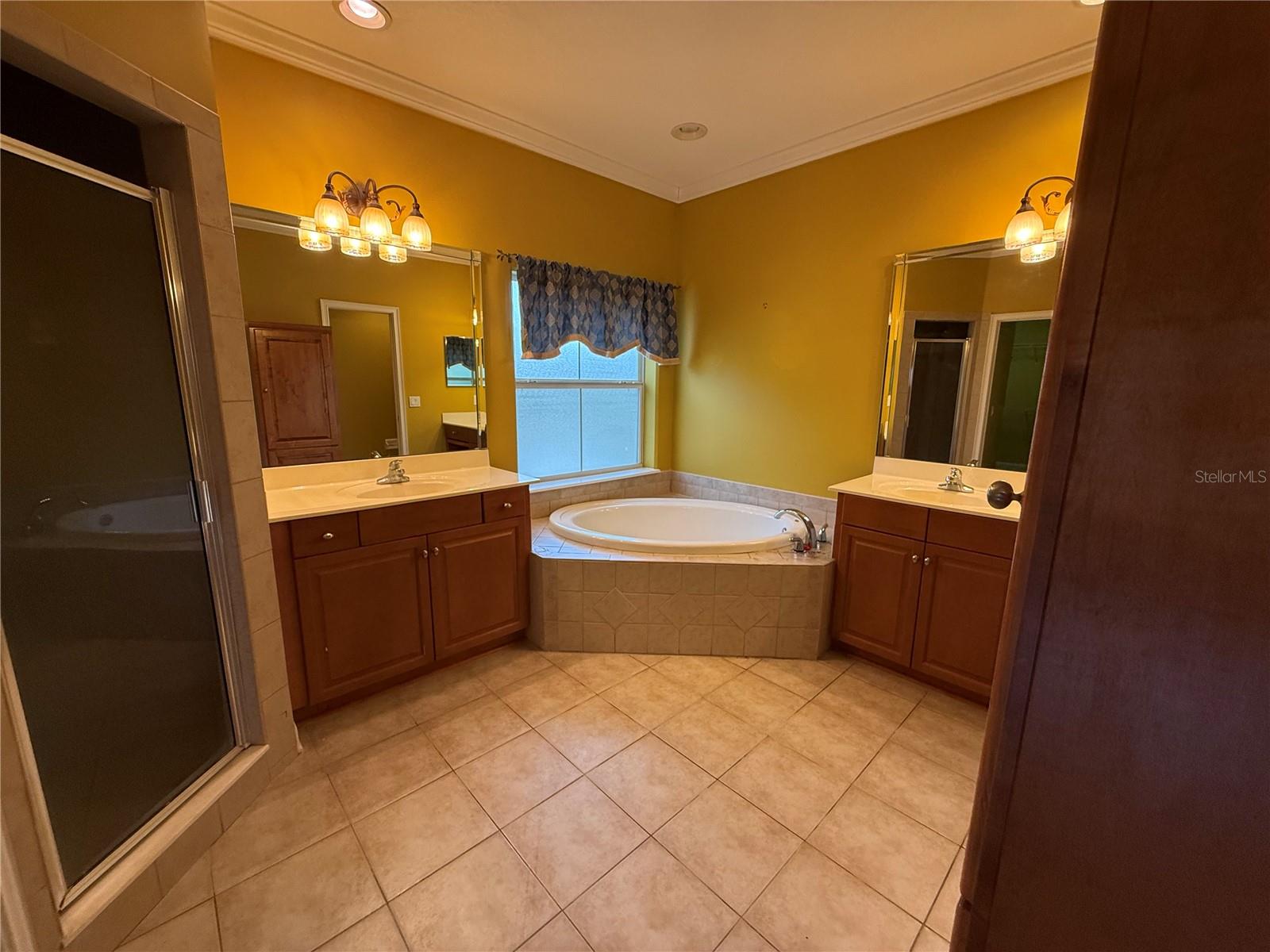 MARSHALL CRK DRI VILLAGE CTR - Residential