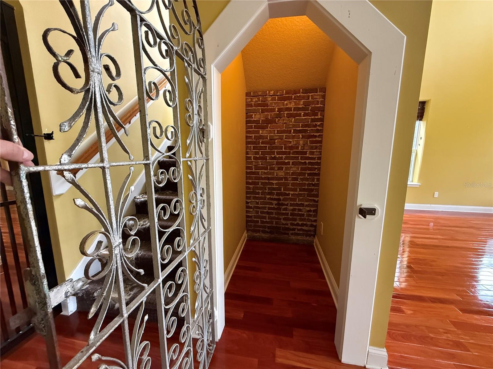 MARSHALL CRK DRI VILLAGE CTR - Residential