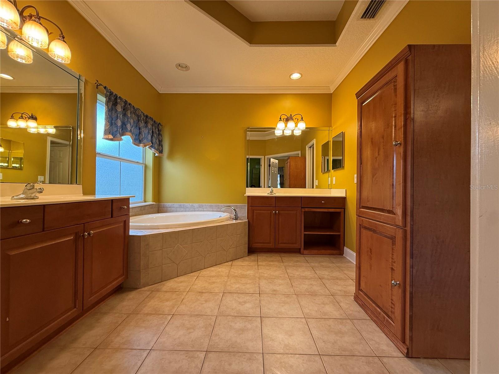 MARSHALL CRK DRI VILLAGE CTR - Residential