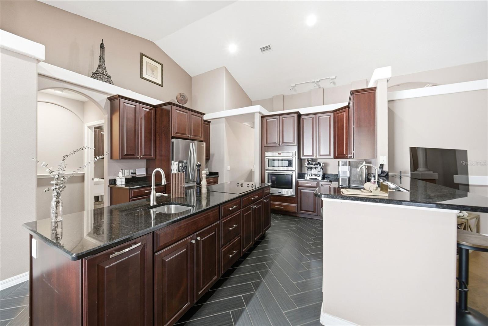 2304 INDIAN MOUND TRAIL