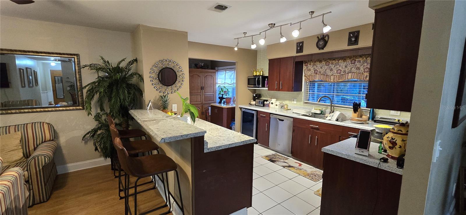 BONNIE BROOK - Residential Lease