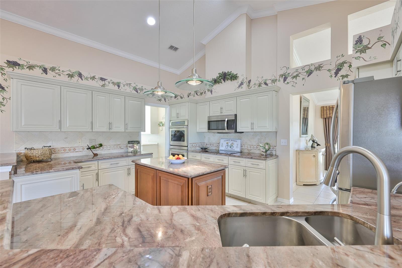 SUN CITY CENTER UNIT 257 PH - Residential