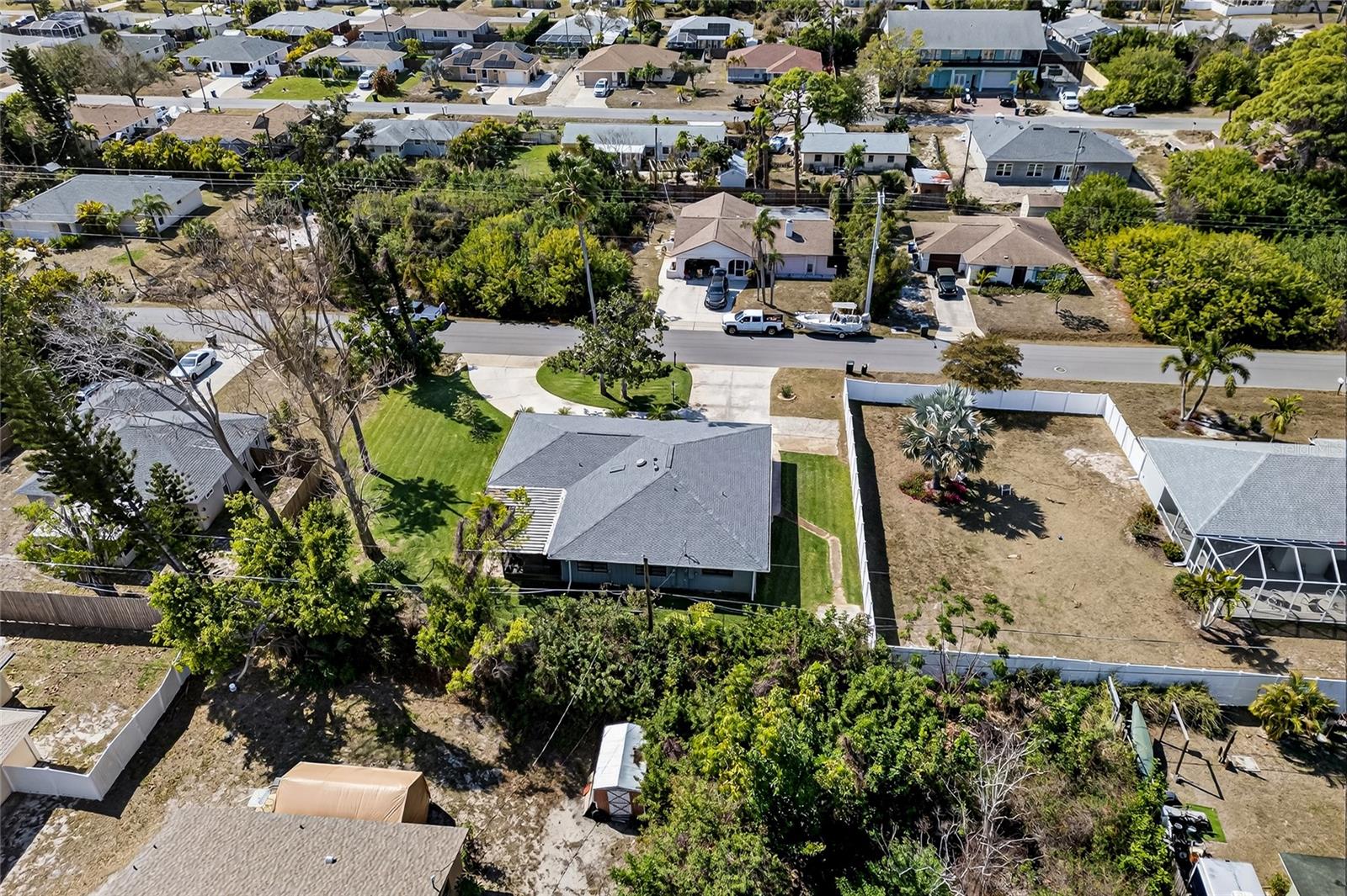 SOUTH VENICE - Residential