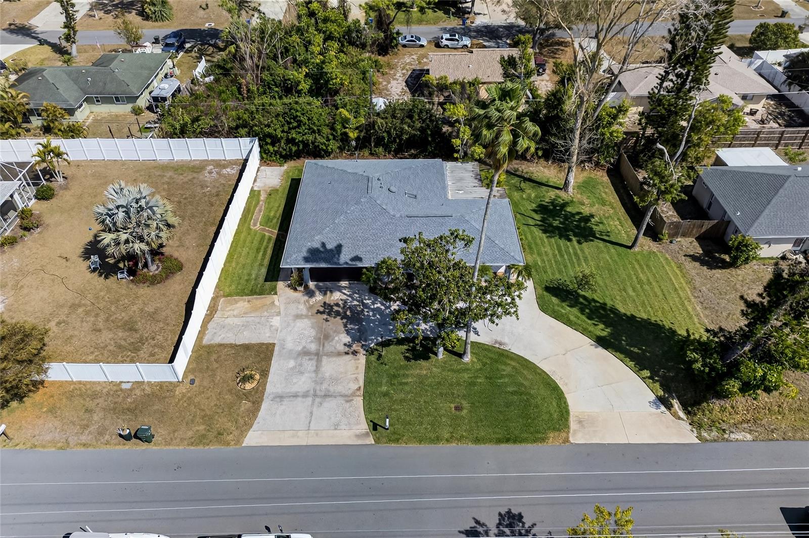 SOUTH VENICE - Residential