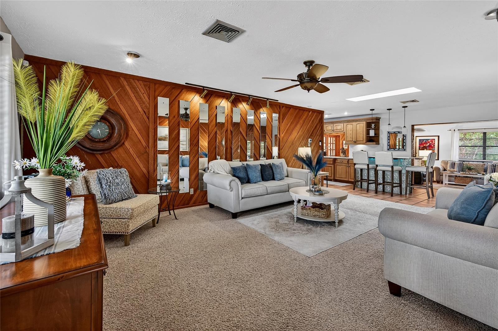 SOUTH VENICE - Residential