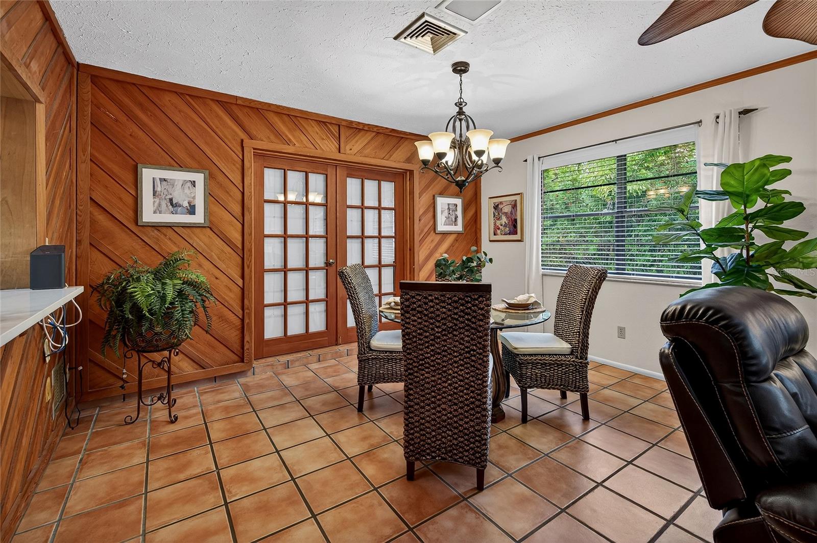 SOUTH VENICE - Residential