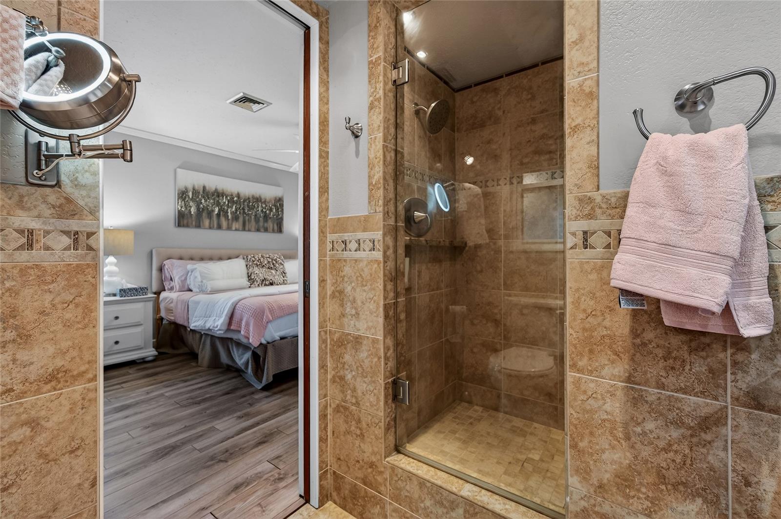 SOUTH VENICE - Residential