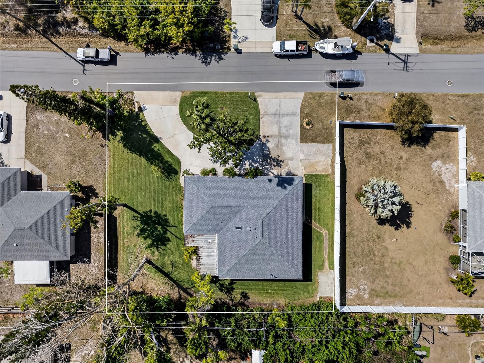 SOUTH VENICE - Residential