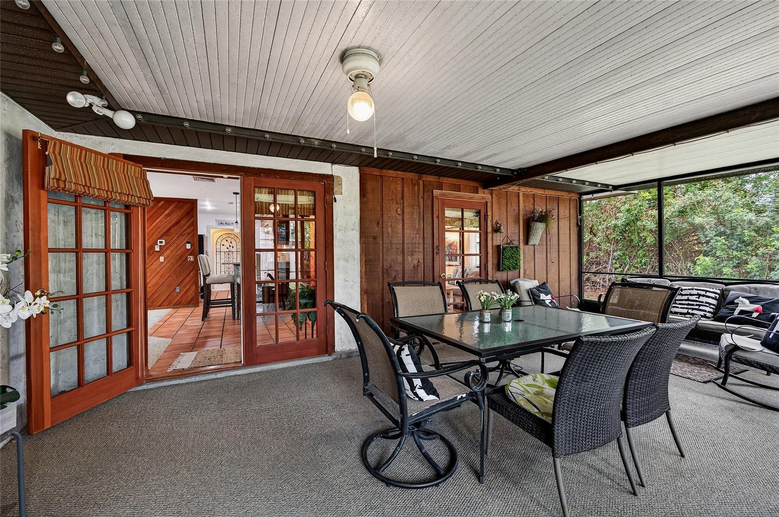 SOUTH VENICE - Residential