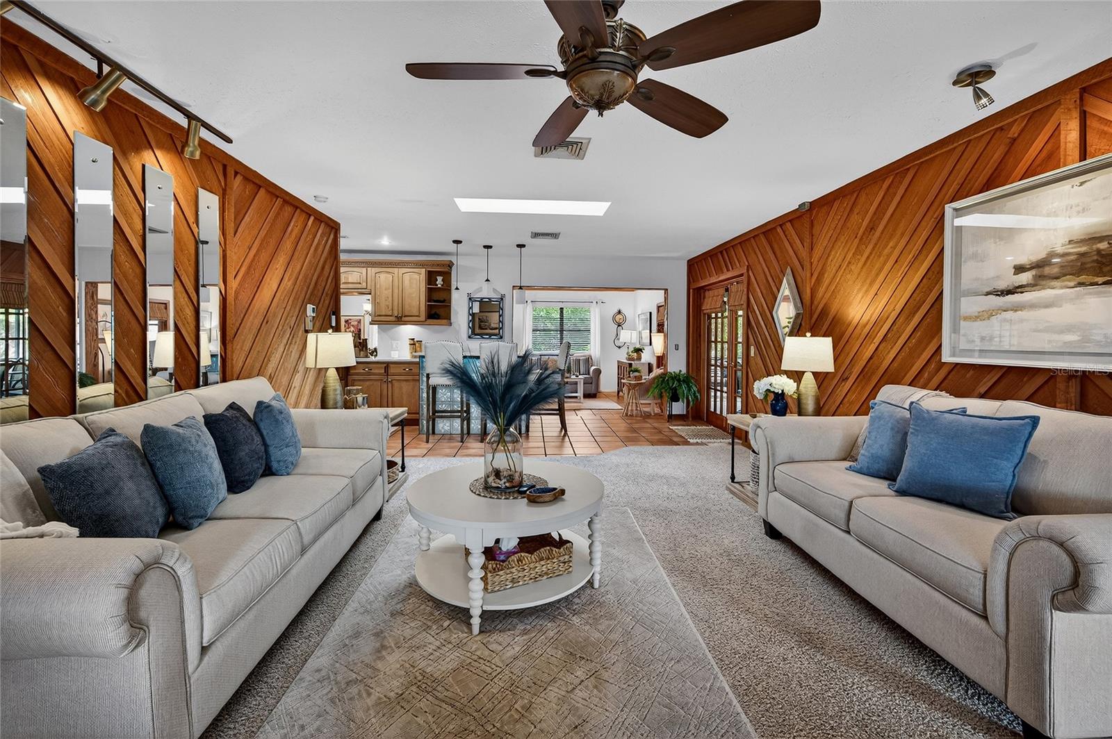 SOUTH VENICE - Residential