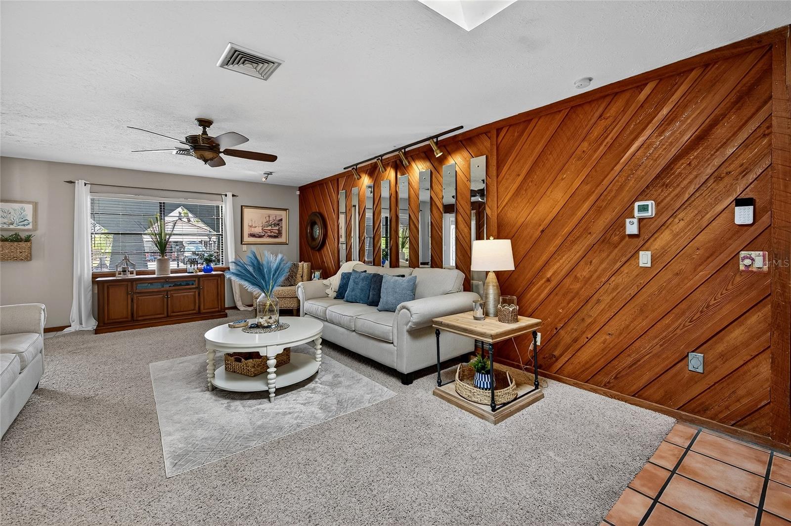 SOUTH VENICE - Residential