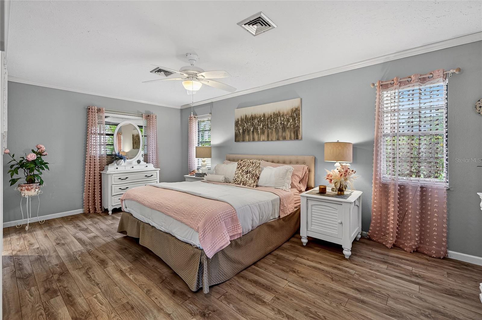 SOUTH VENICE - Residential