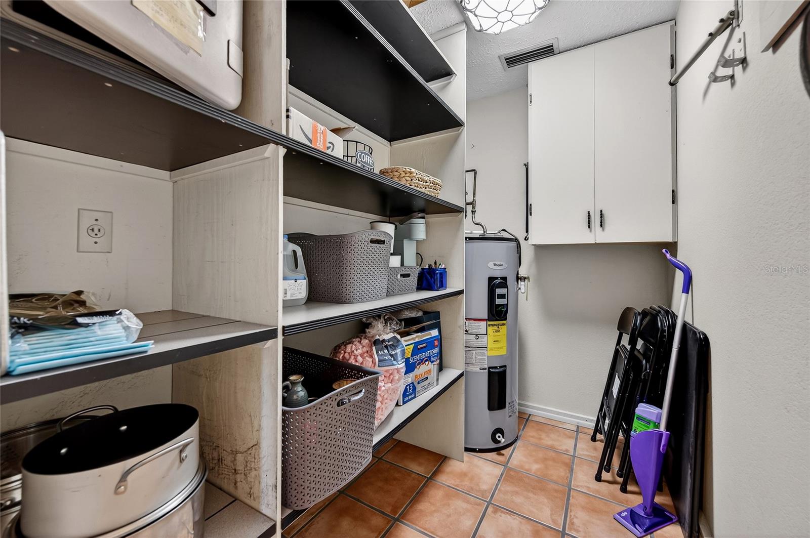 SOUTH VENICE - Residential