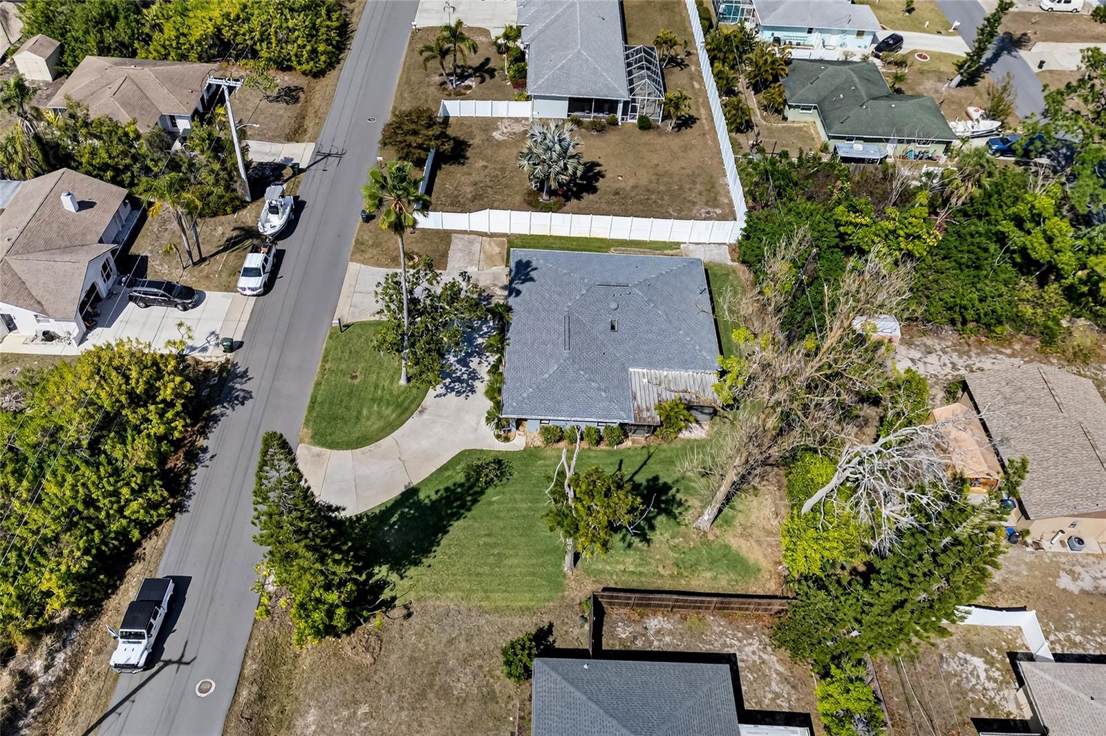 SOUTH VENICE - Residential