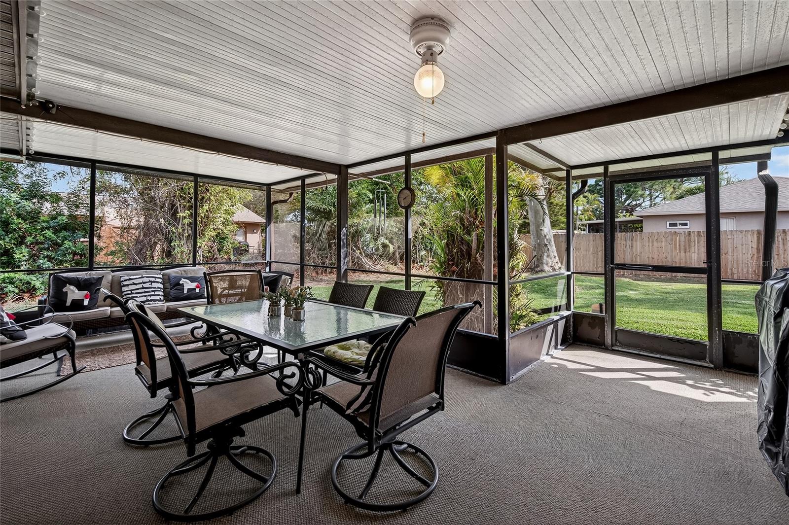 SOUTH VENICE - Residential