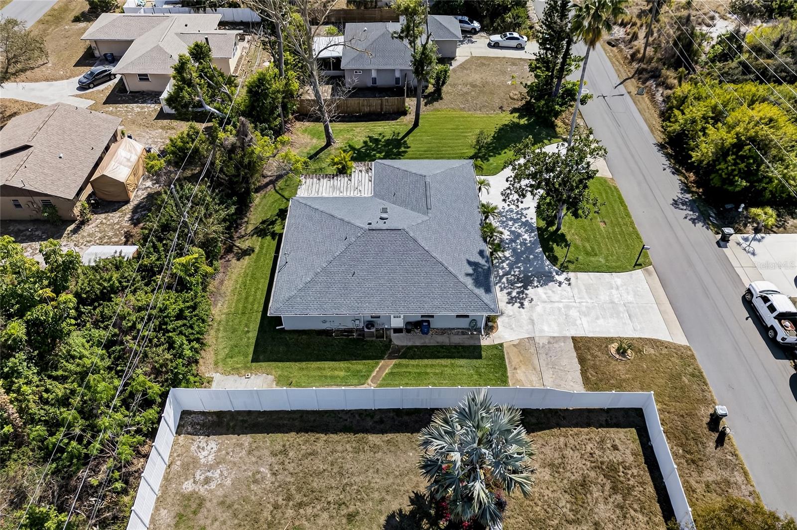 SOUTH VENICE - Residential